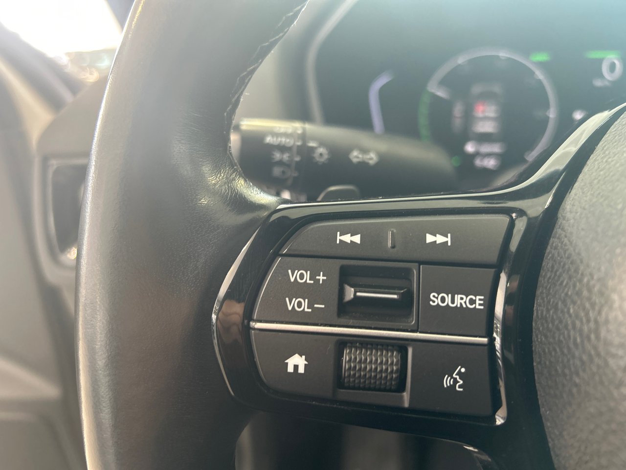 2025 Honda Civic Sedan Hybrid - Image 27