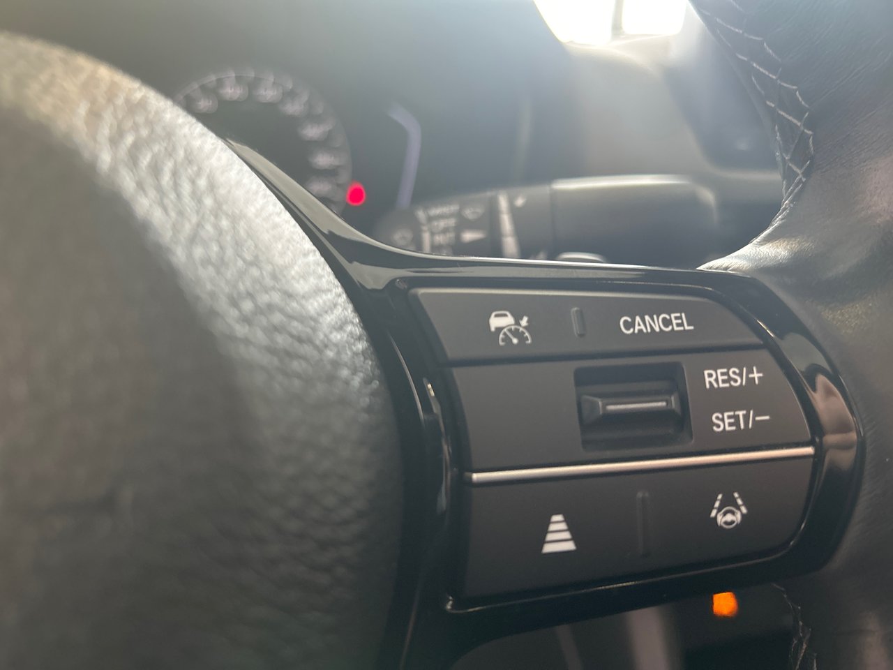 2025 Honda Civic Sedan Hybrid - Image 28