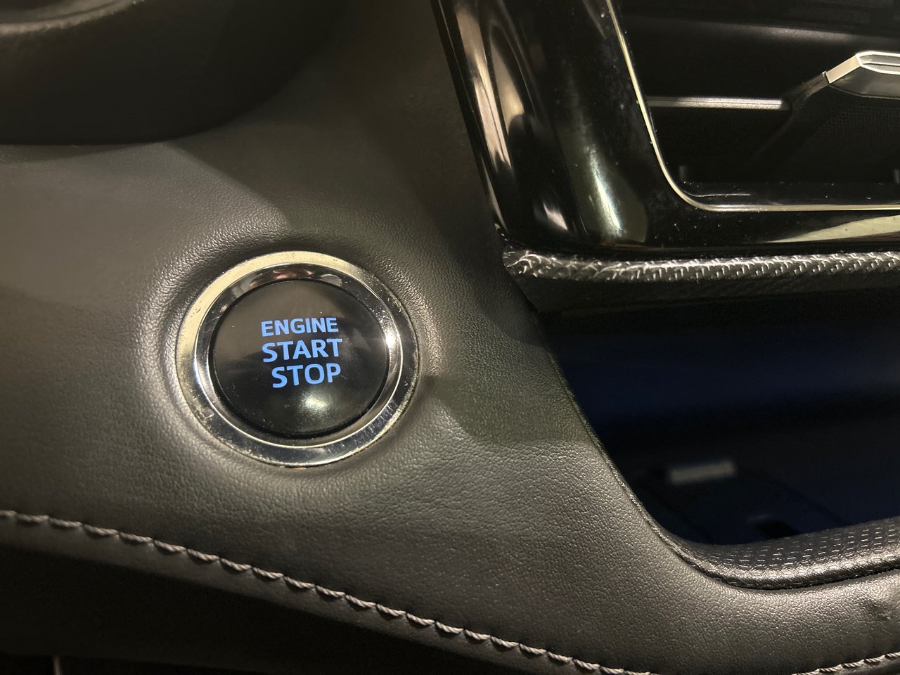 2022 Toyota Highlander - Image 24