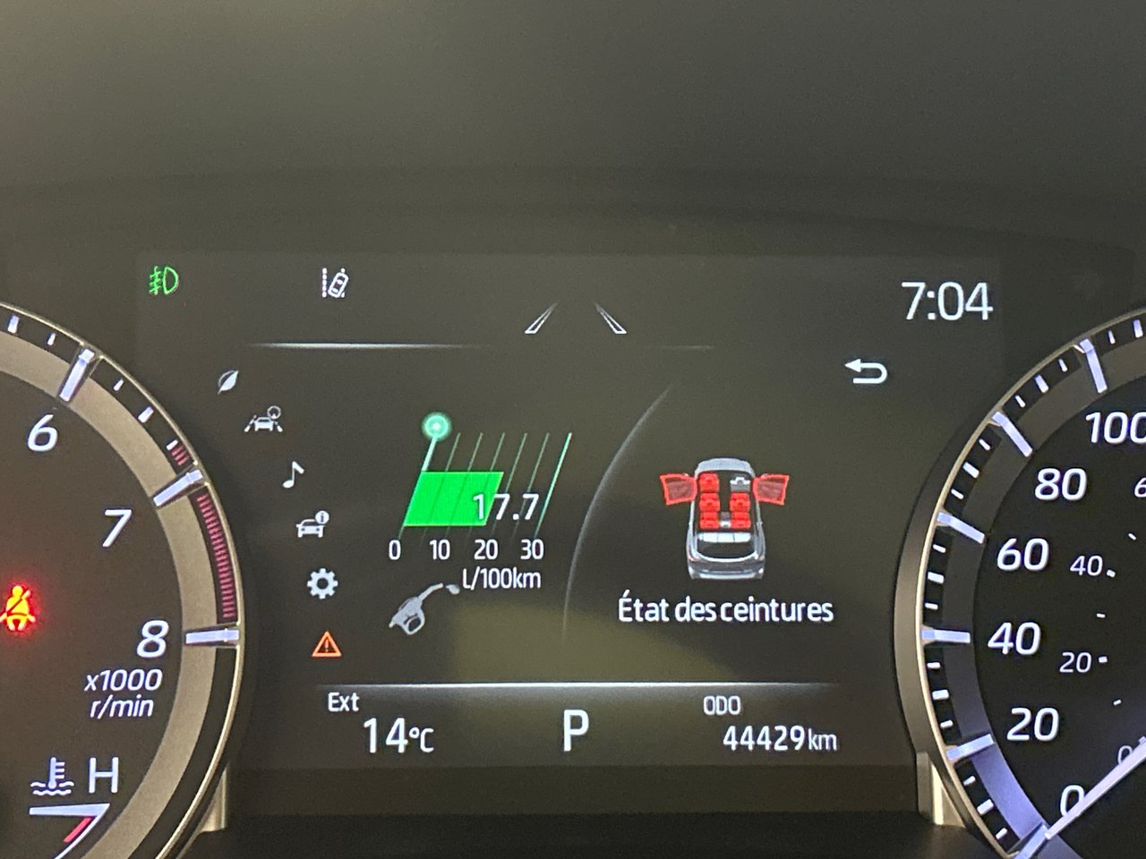 2022 Toyota Highlander - Image 32