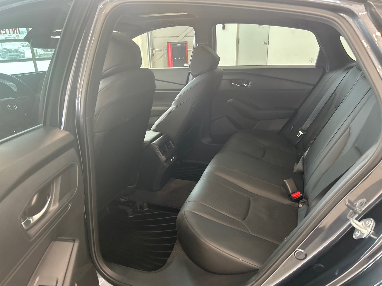 2025 Honda Accord Hybrid - Image 9