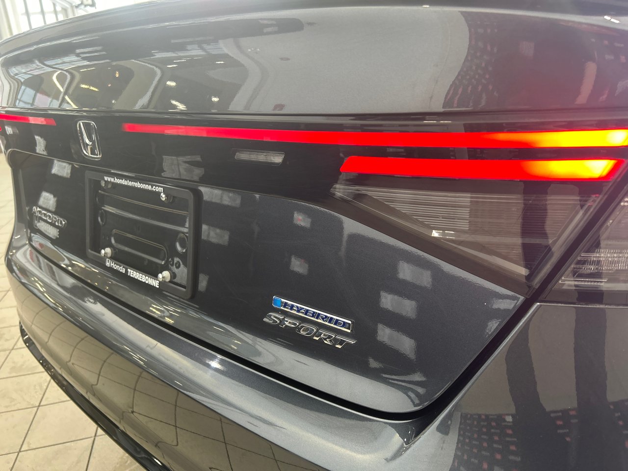 2025 Honda Accord Hybrid - Image 11