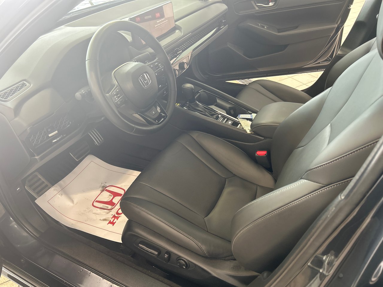 2025 Honda Accord Hybrid - Image 17