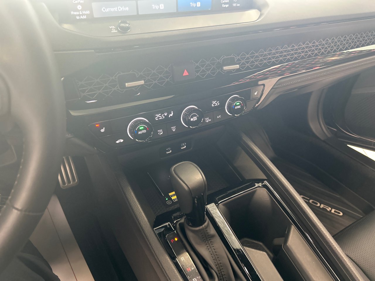 2025 Honda Accord Hybrid - Image 27