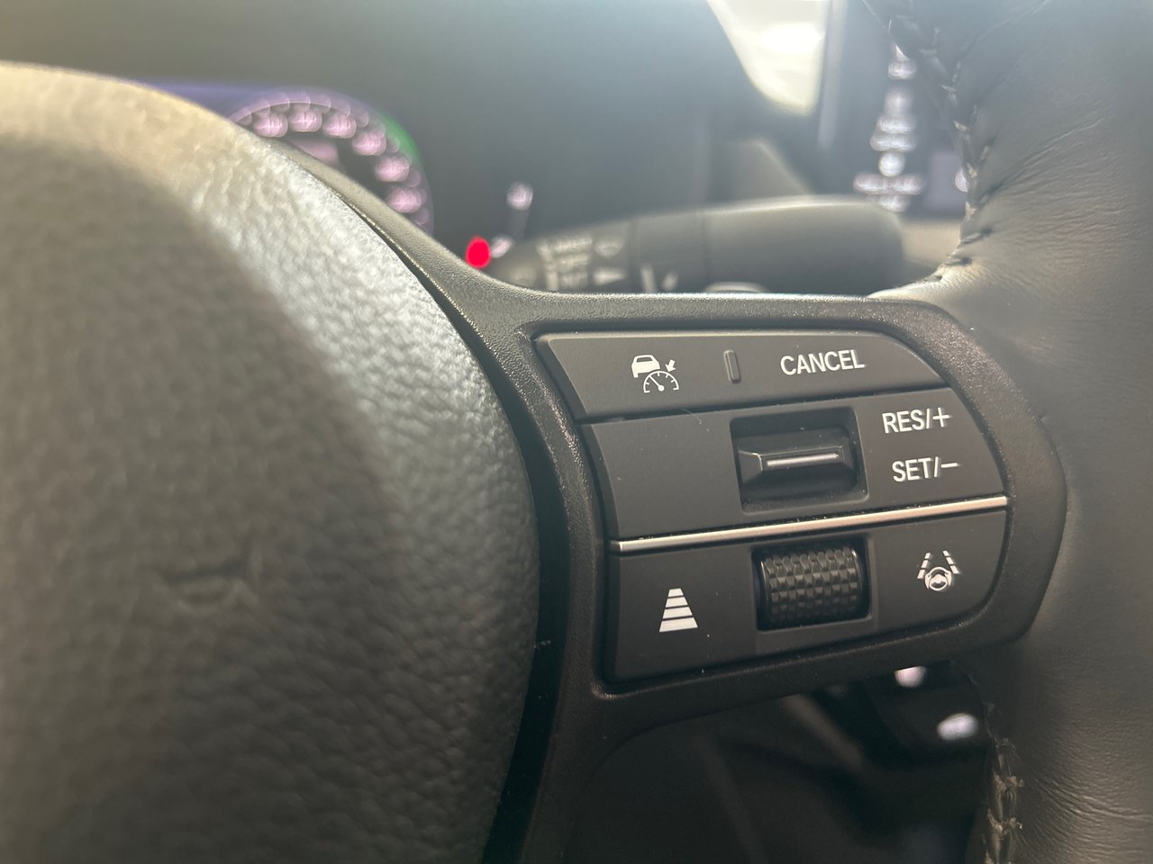 2025 Honda Accord Hybrid - Image 32