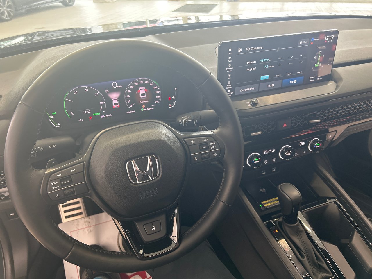 2025 Honda Accord Hybrid - Image 34