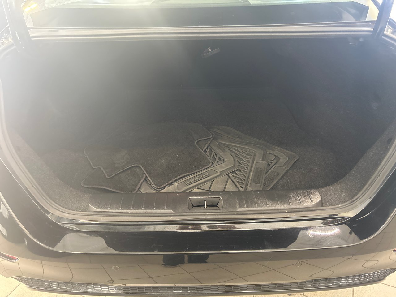 2020 Nissan Sentra - Image 9