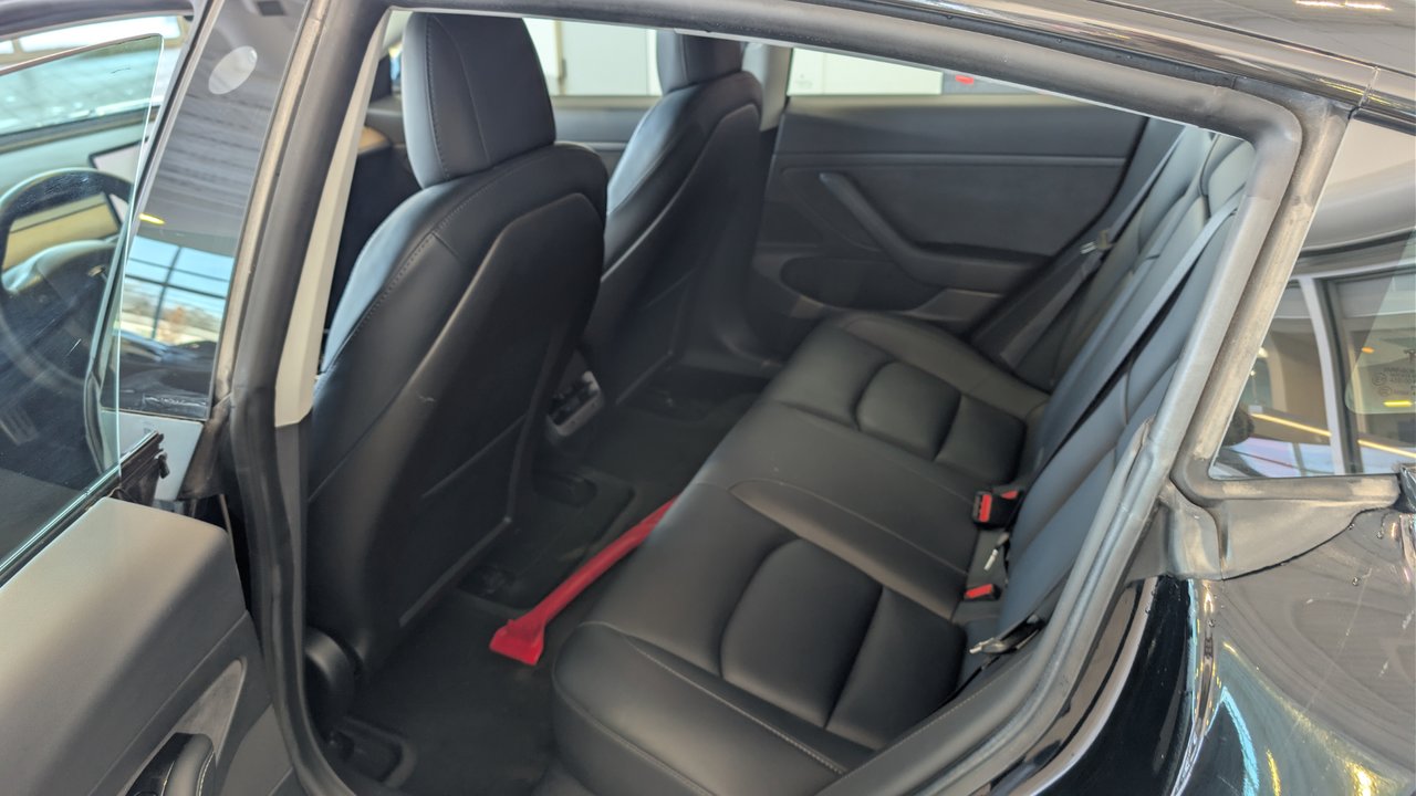 2020 Tesla Model 3 - Image 11