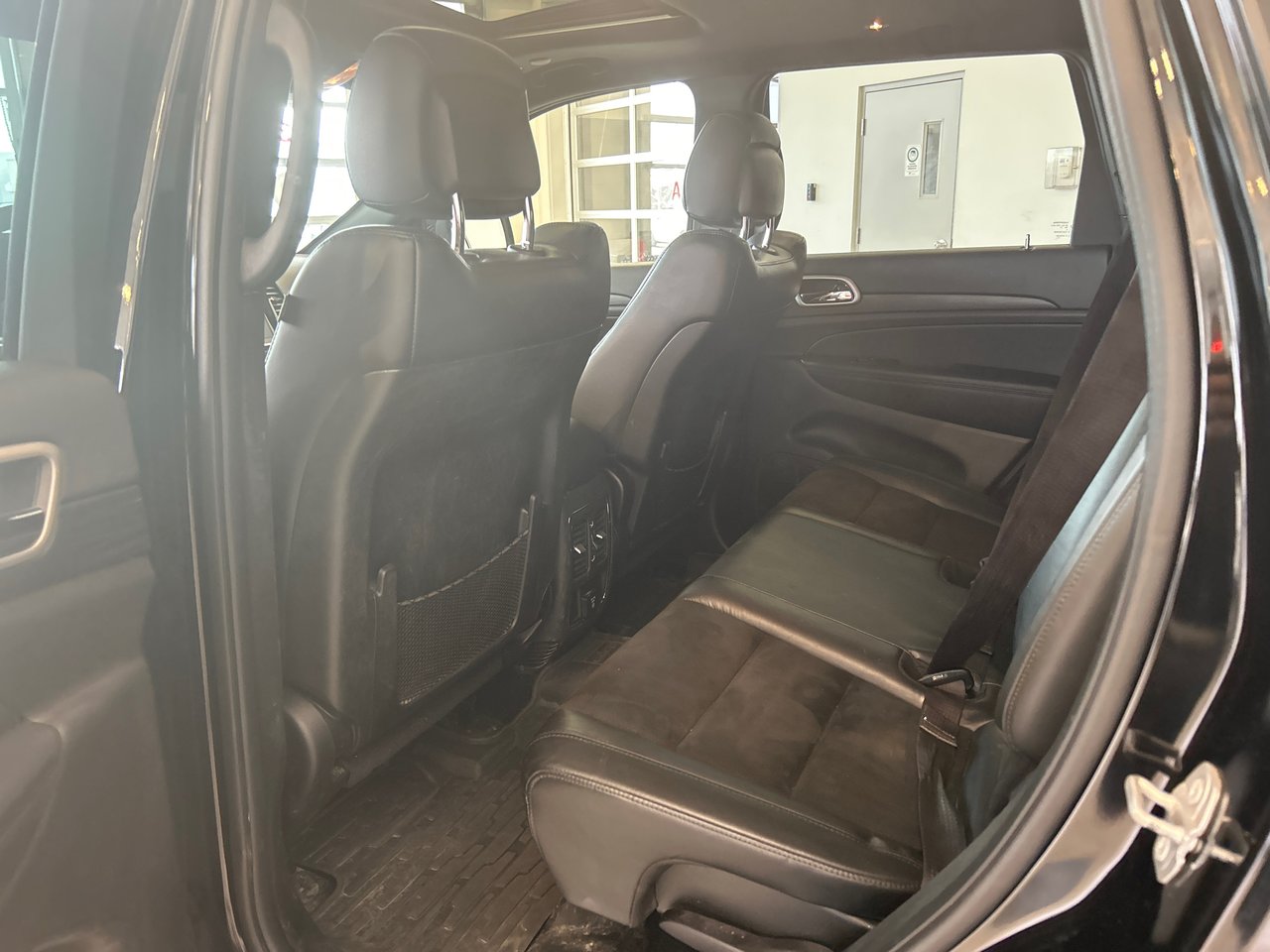 2022 Jeep Grand Cherokee WK - Image 9