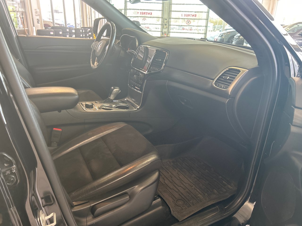 2022 Jeep Grand Cherokee WK - Image 12