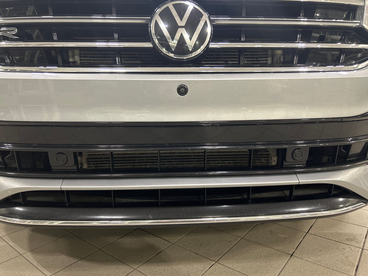 2022 Volkswagen Tiguan - Image 3