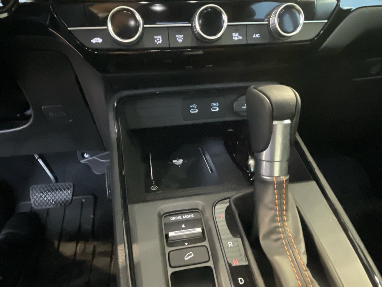 2026 Honda CR-V Hybrid - Image 8