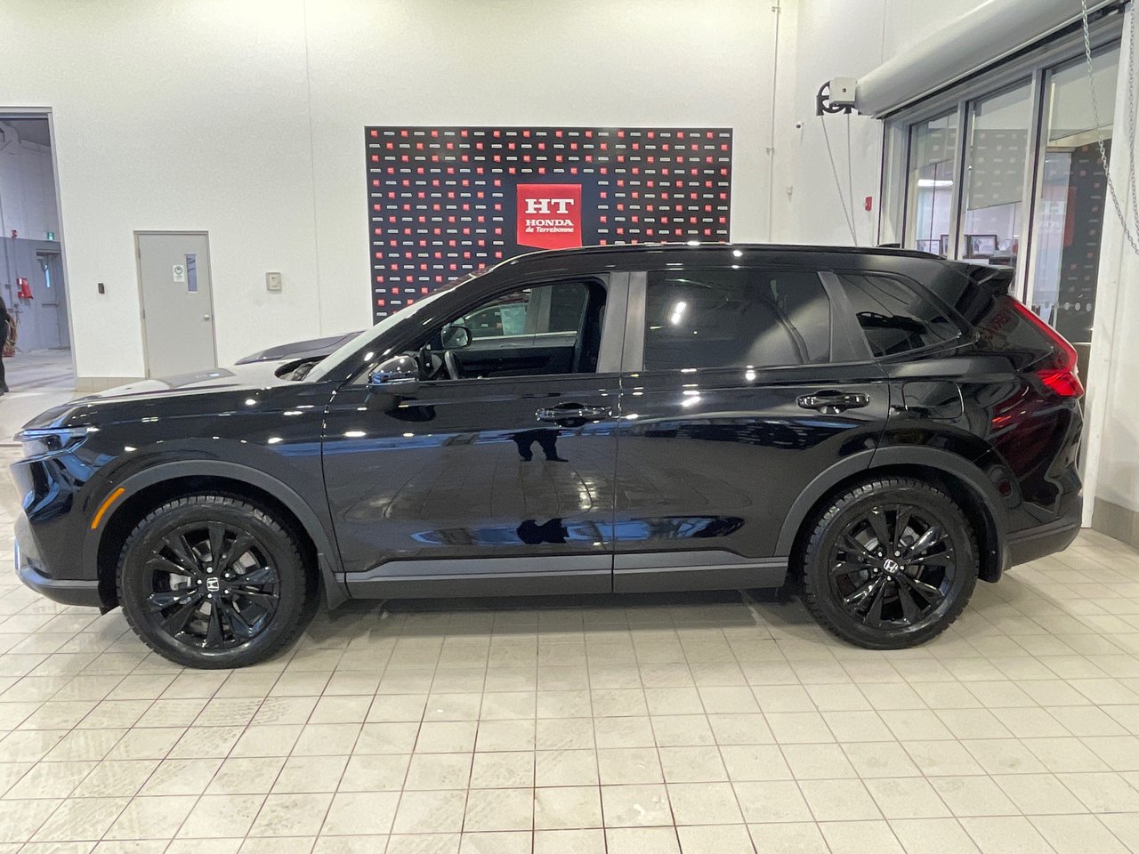 2026 Honda CR-V Hybrid - Image 2