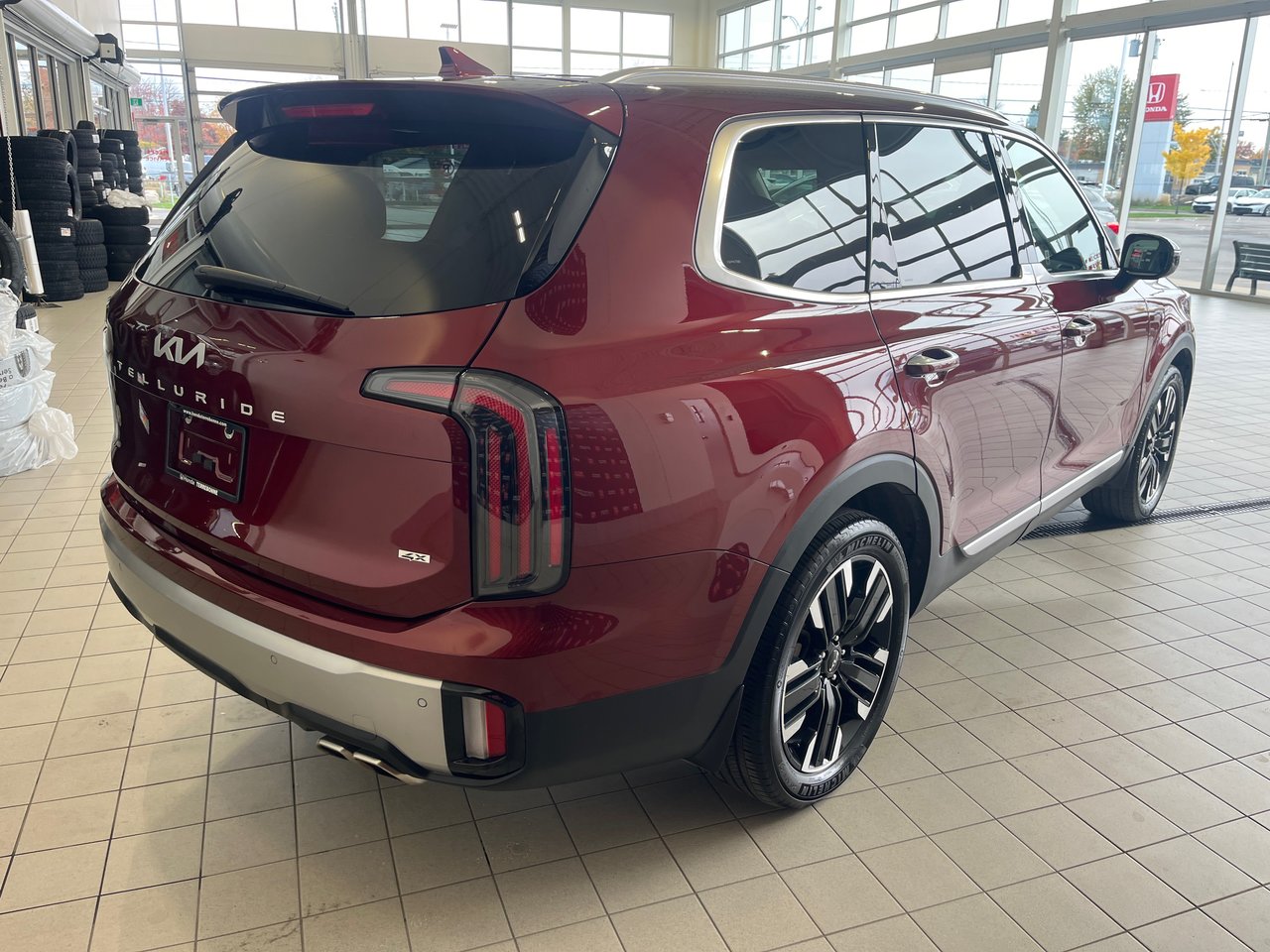 2023 Kia Telluride - Image 5