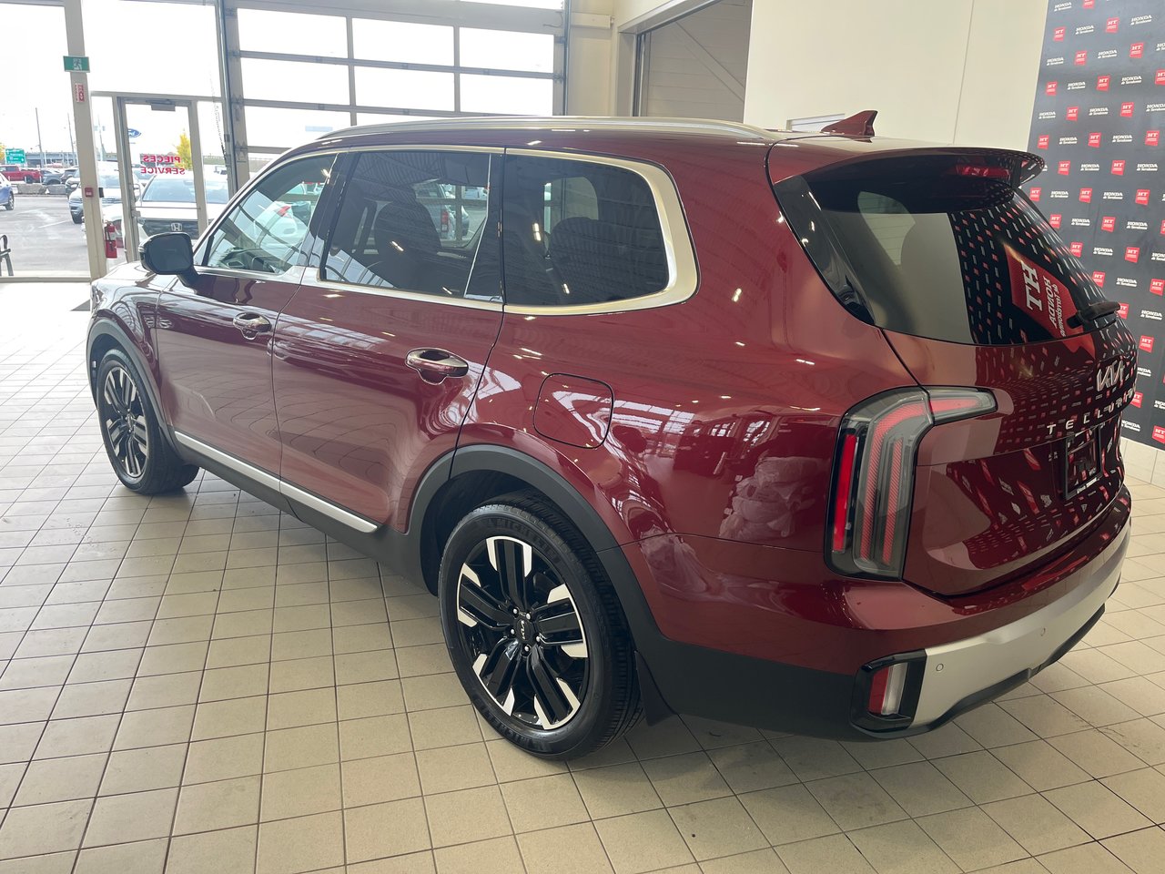 2023 Kia Telluride - Image 7