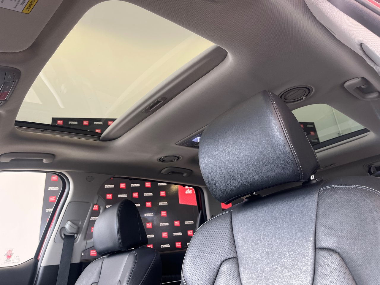 2023 Kia Telluride - Image 17