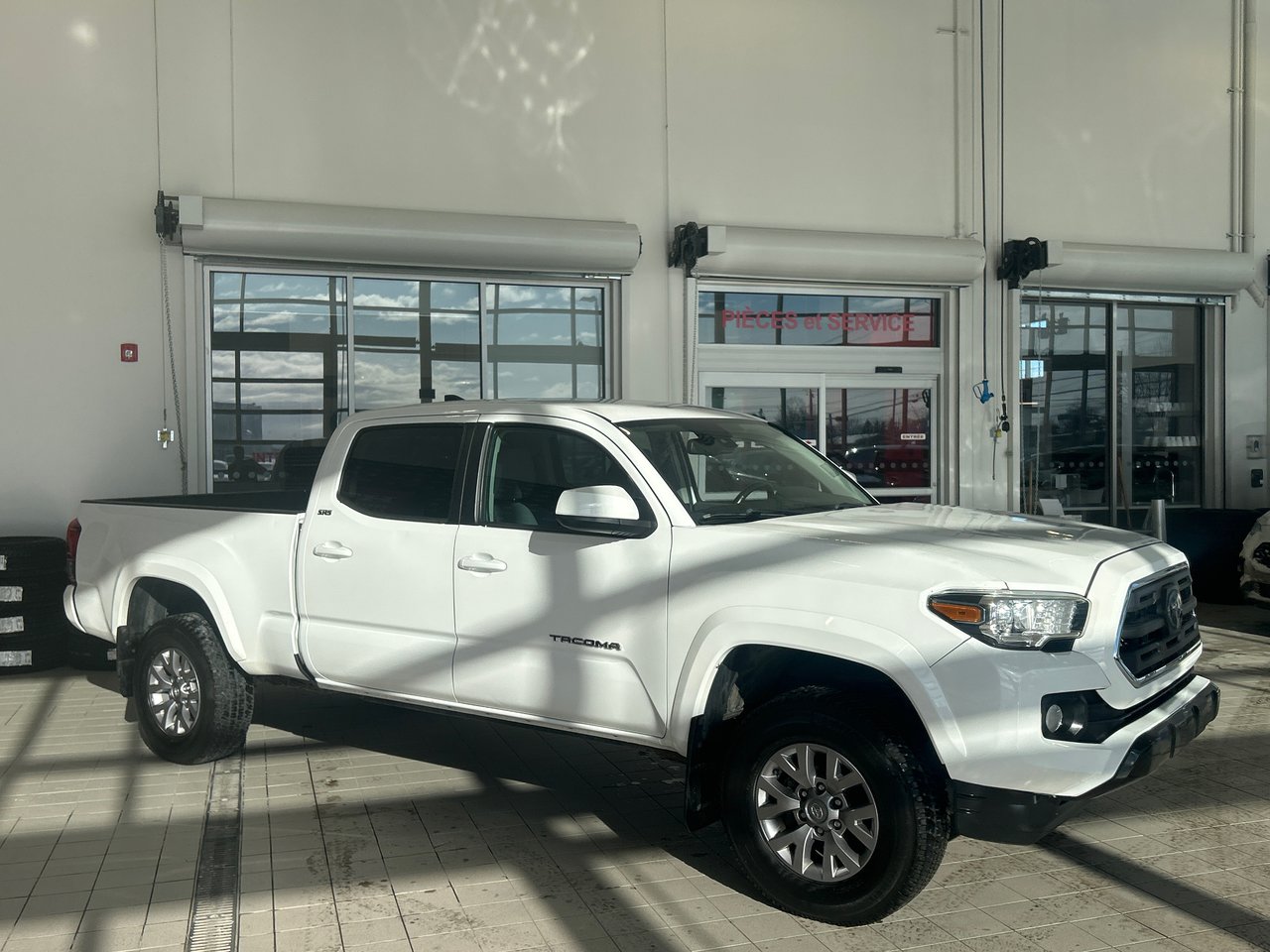 2018 Toyota Tacoma - Image 5