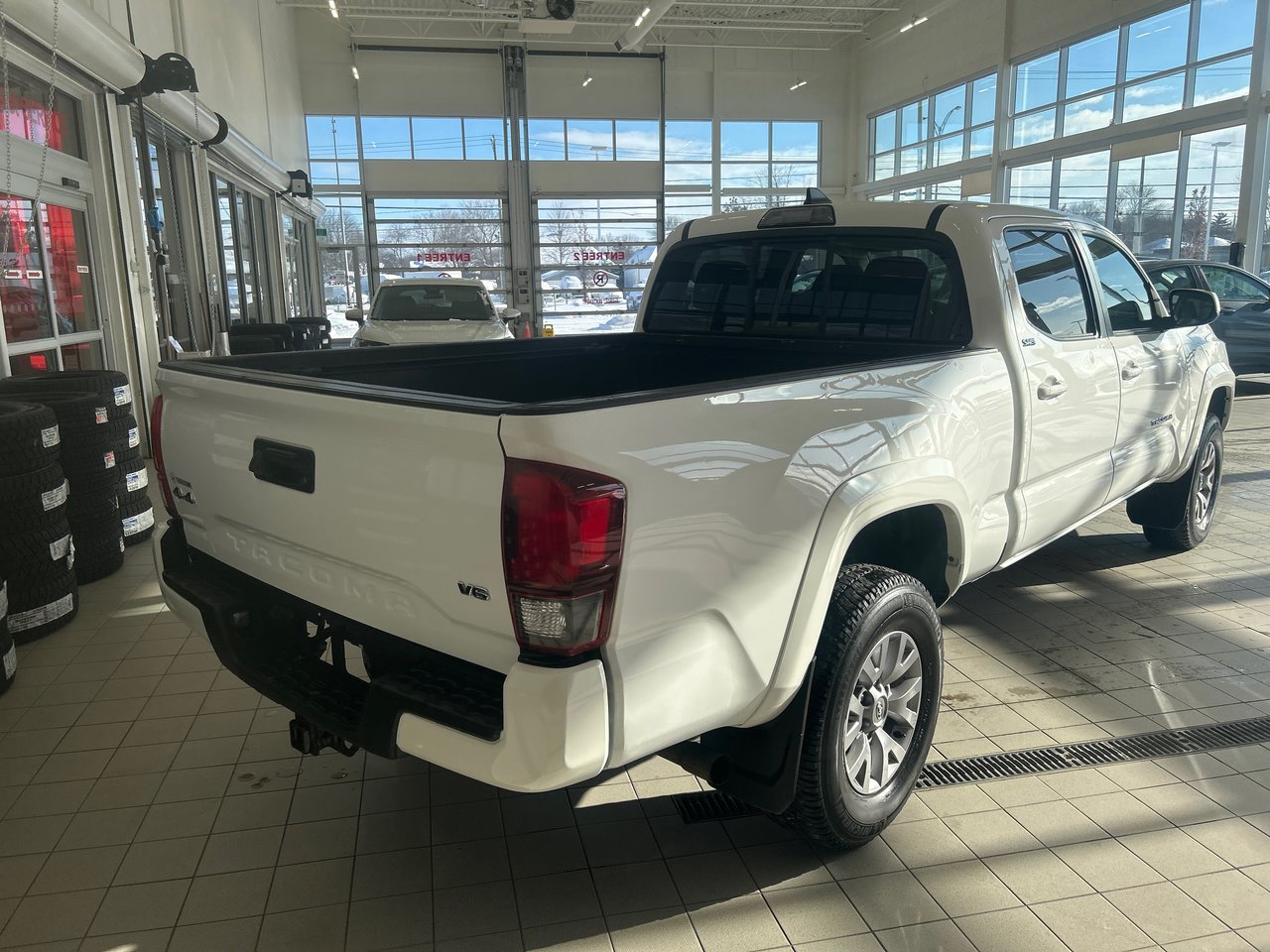 2018 Toyota Tacoma - Image 7