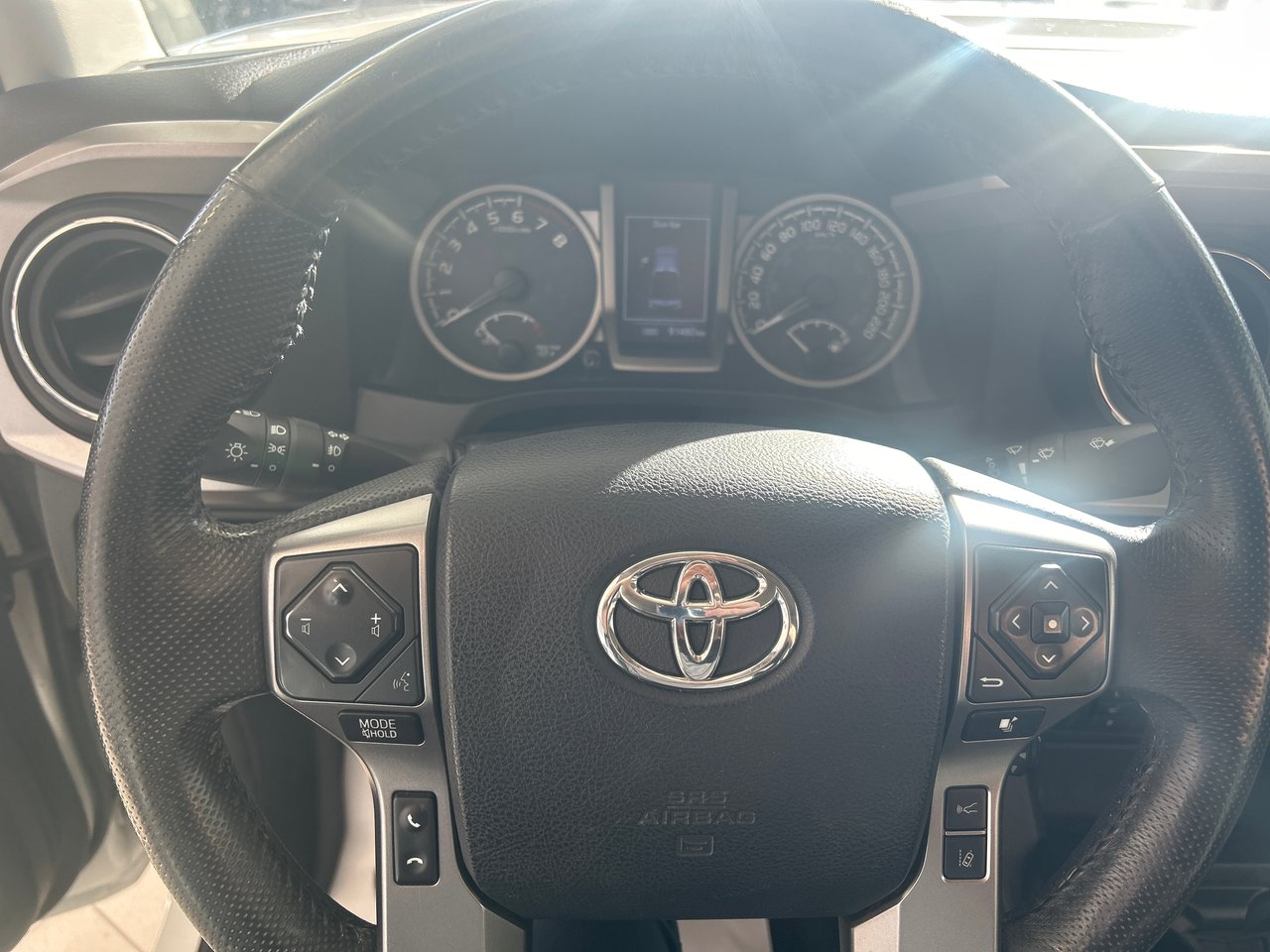 2018 Toyota Tacoma - Image 22