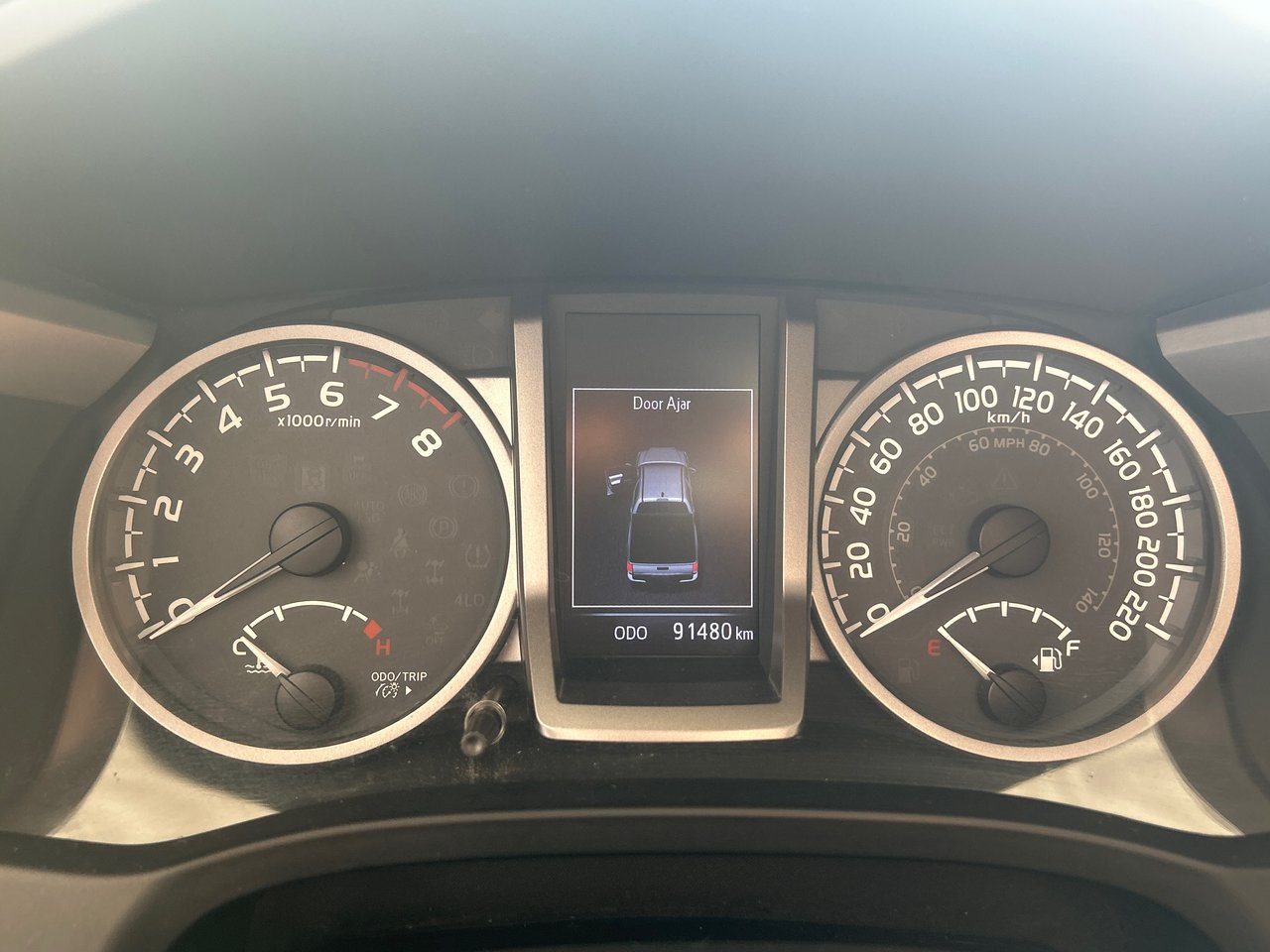 2018 Toyota Tacoma - Image 23