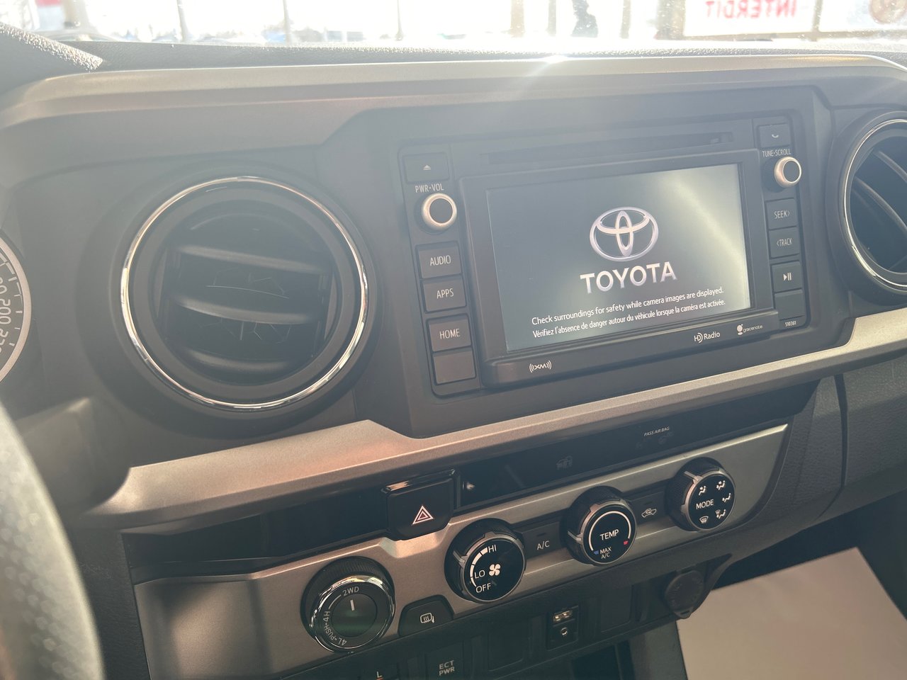 2018 Toyota Tacoma - Image 24