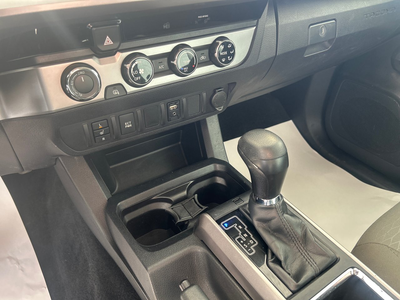 2018 Toyota Tacoma - Image 26