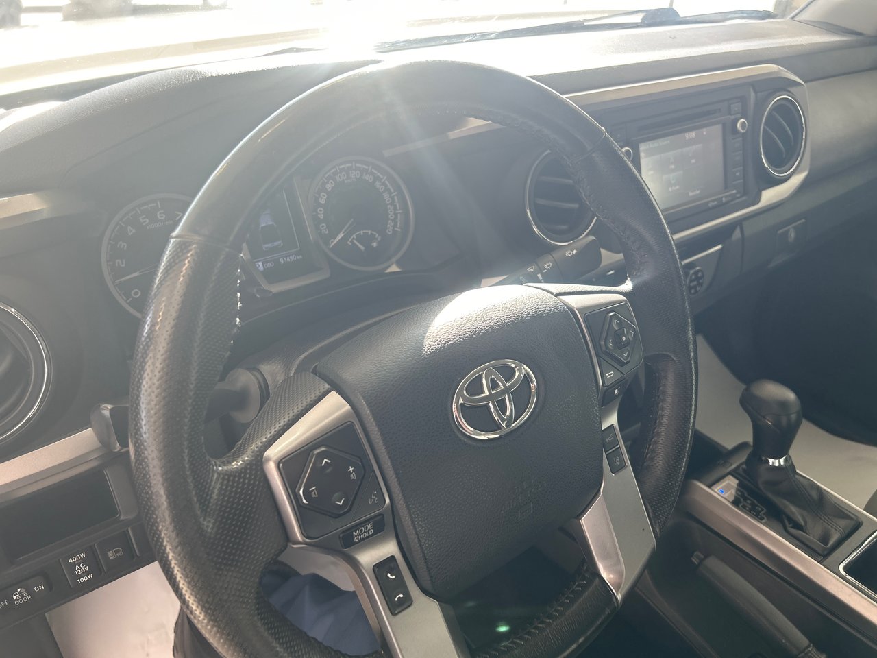 2018 Toyota Tacoma - Image 27
