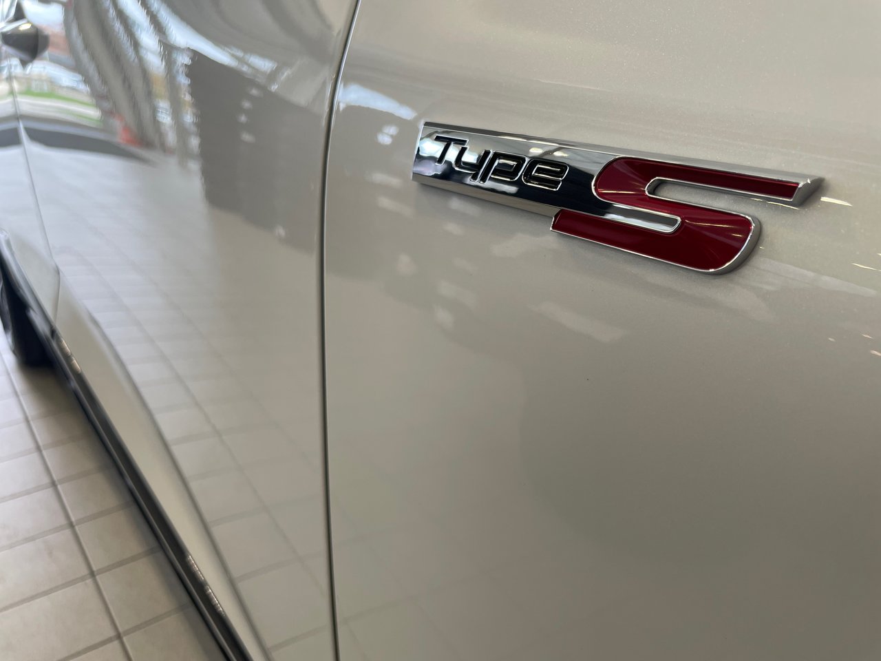 2024 Acura MDX - Image 17