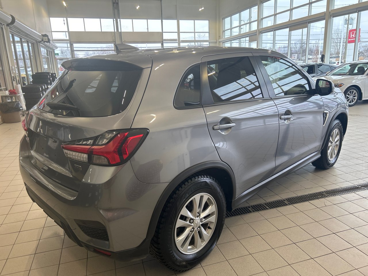 2020 Mitsubishi RVR - Image 6