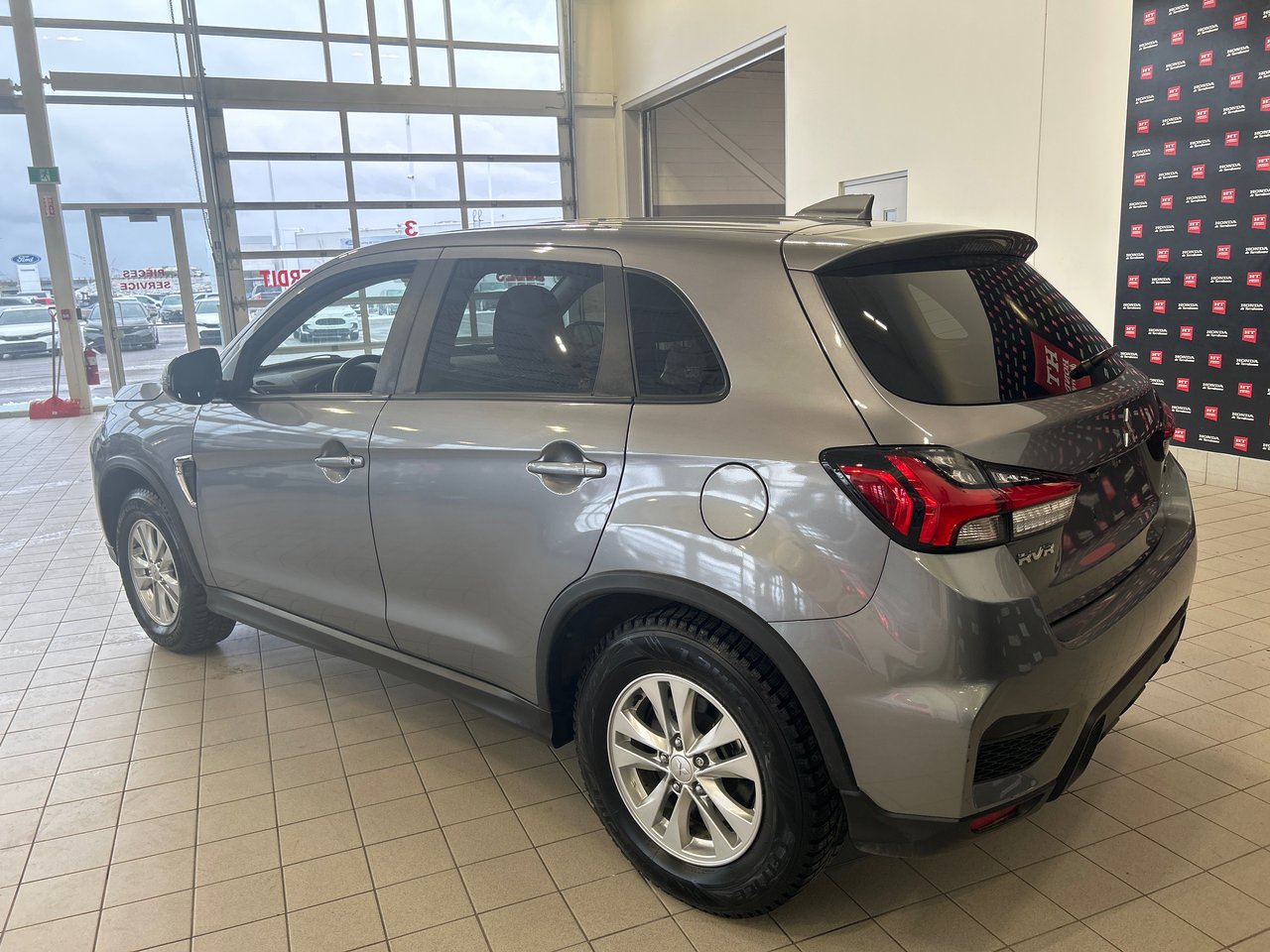 2020 Mitsubishi RVR - Image 8