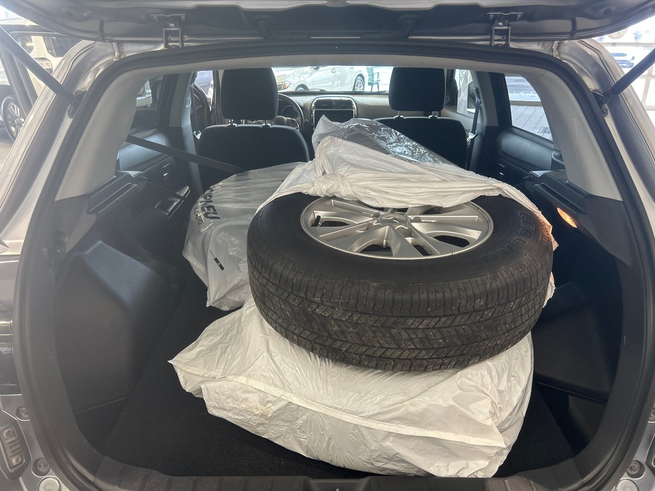 2020 Mitsubishi RVR - Image 10