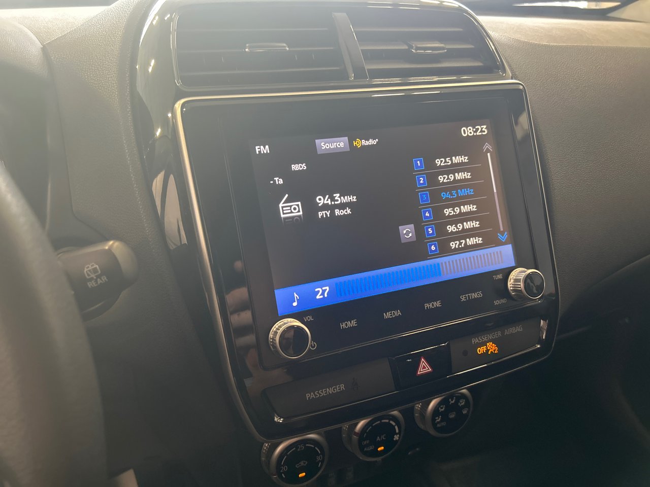 2020 Mitsubishi RVR - Image 21