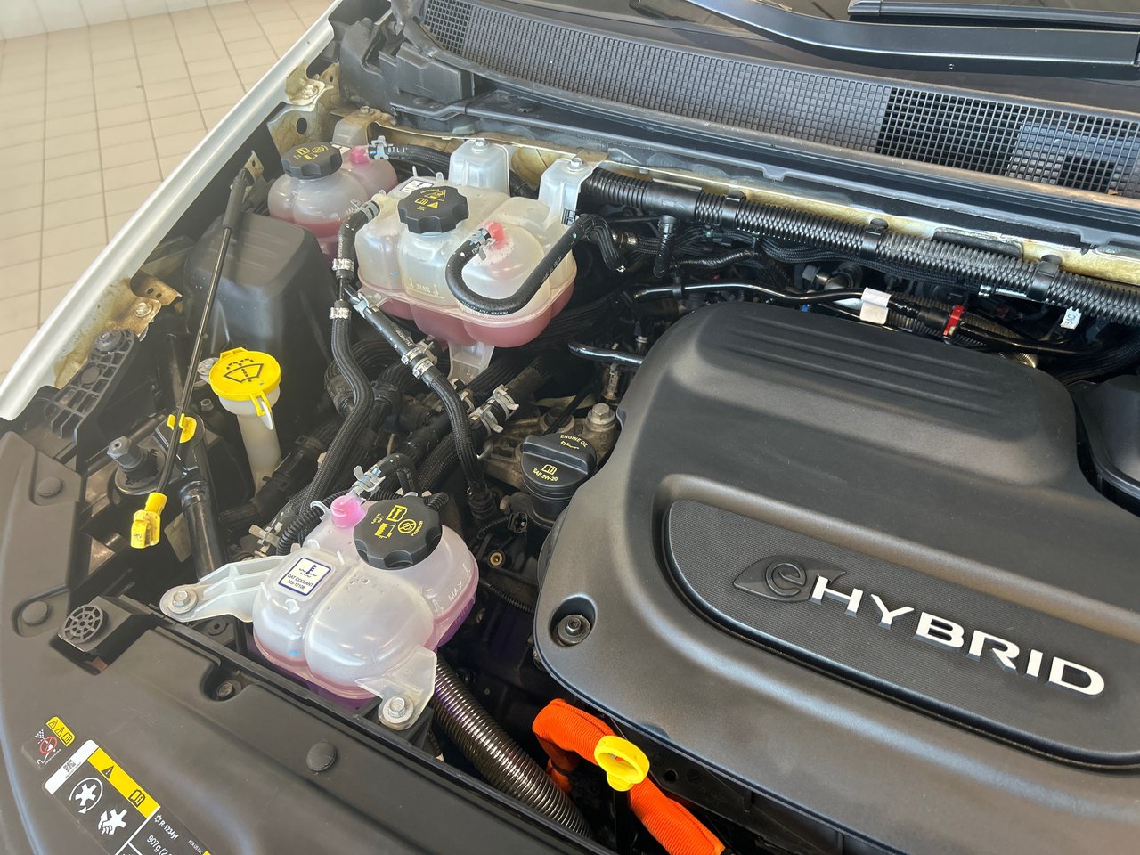 2022 Chrysler Pacifica Hybrid - Image 23