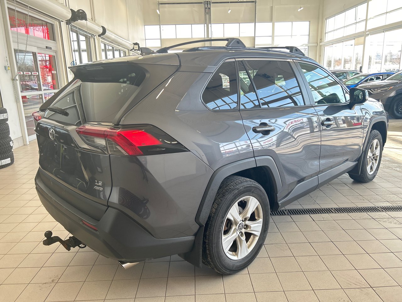 2019 Toyota RAV4 - Image 6