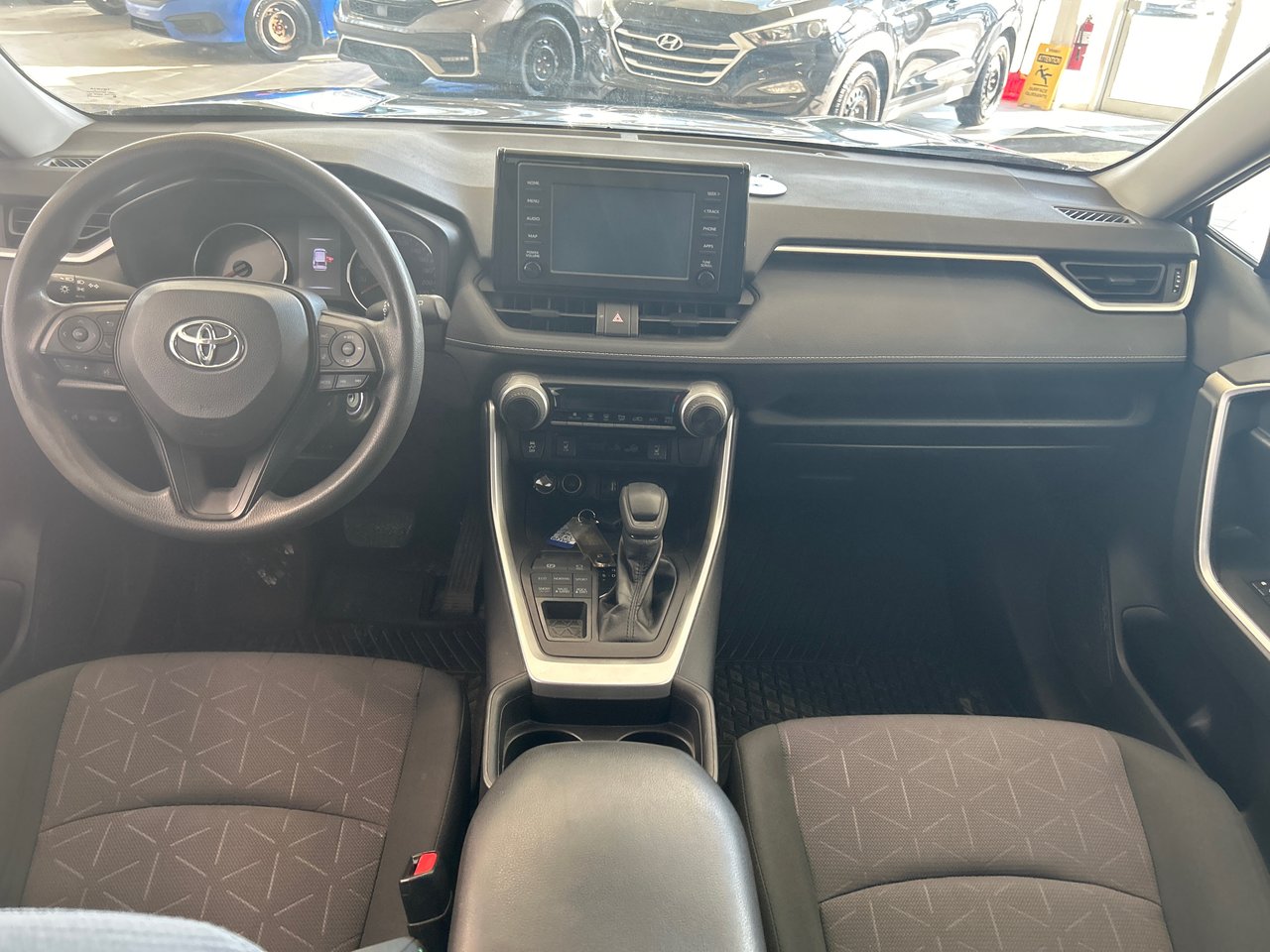 2019 Toyota RAV4 - Image 9
