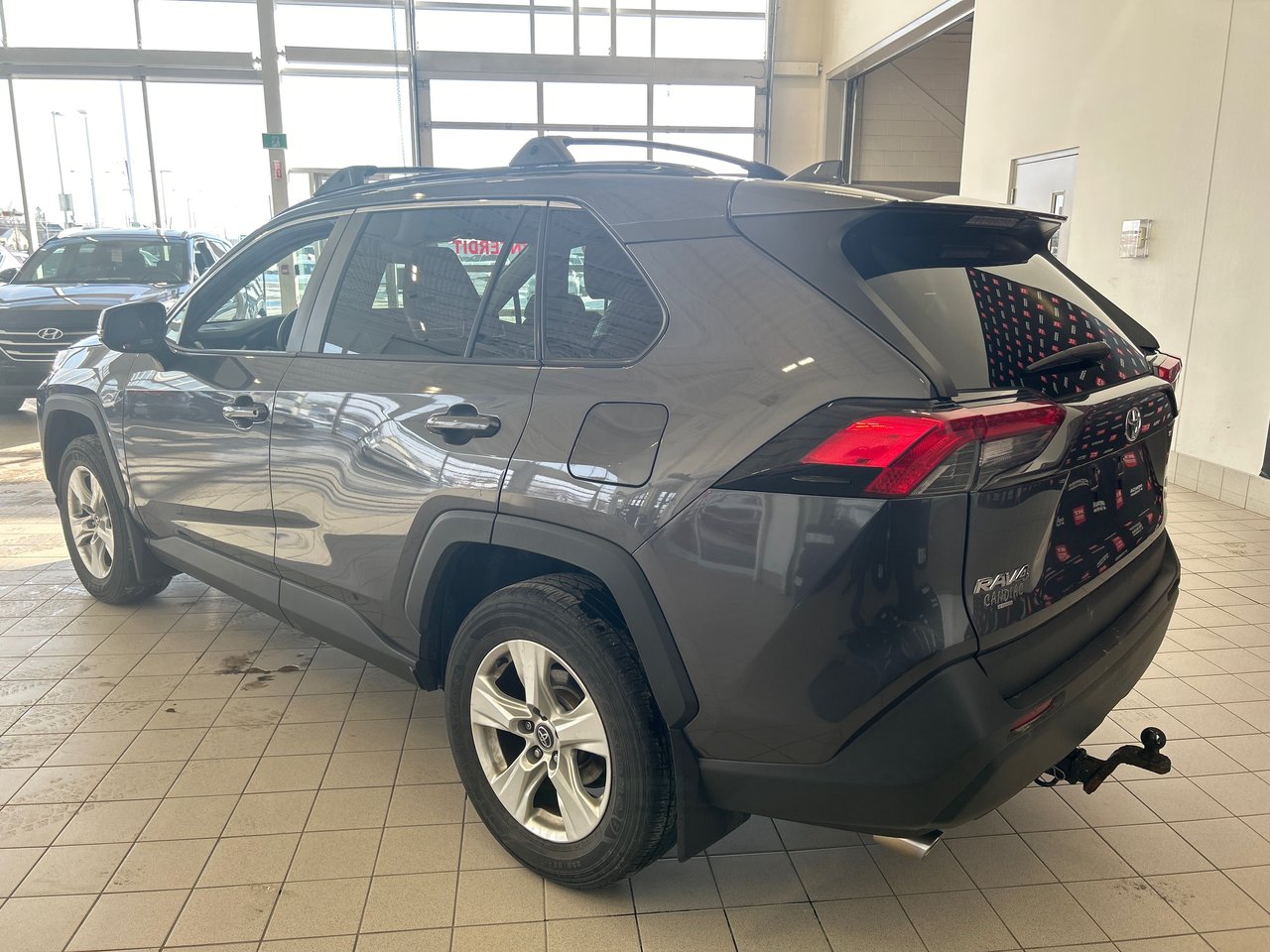 2019 Toyota RAV4 - Image 28
