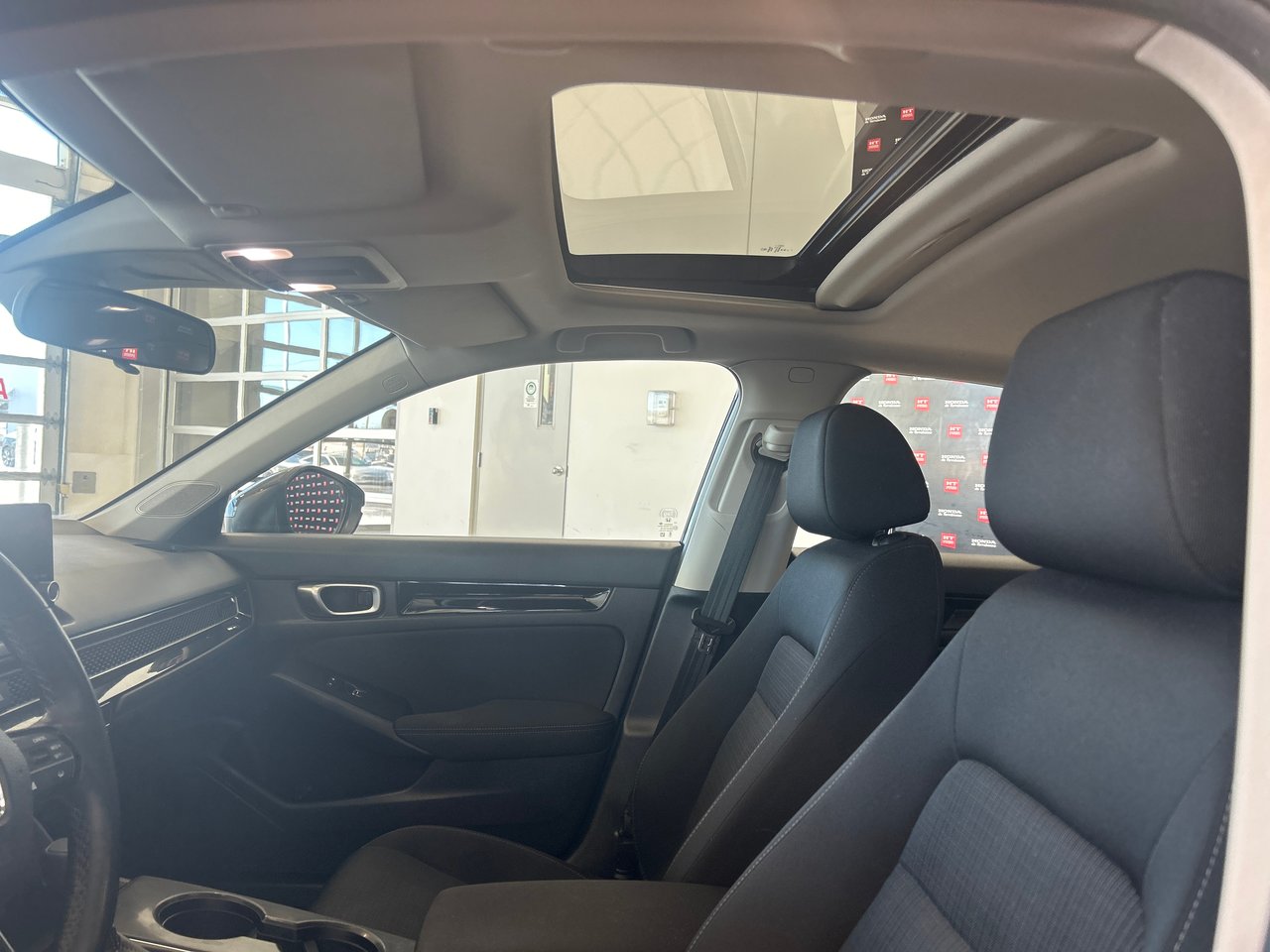 2024 Honda Civic Sedan - Image 32