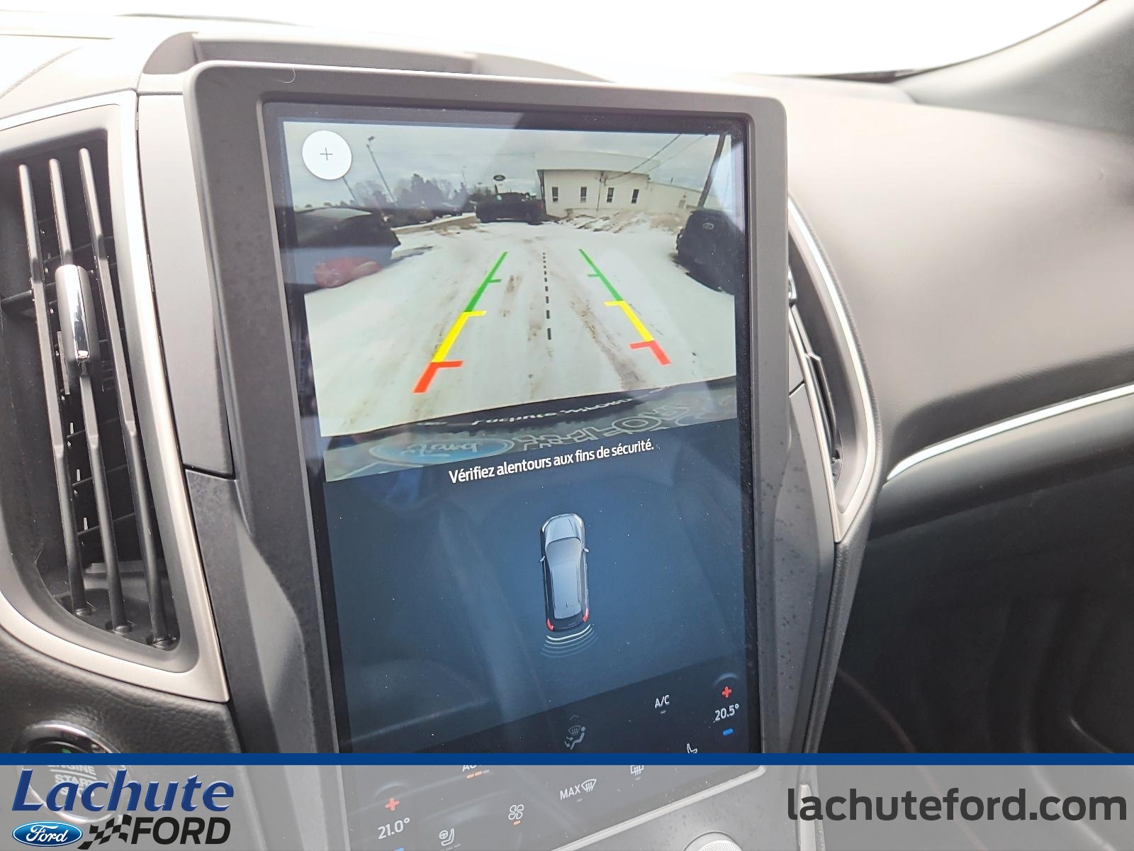 2022 Ford Edge - Image 18