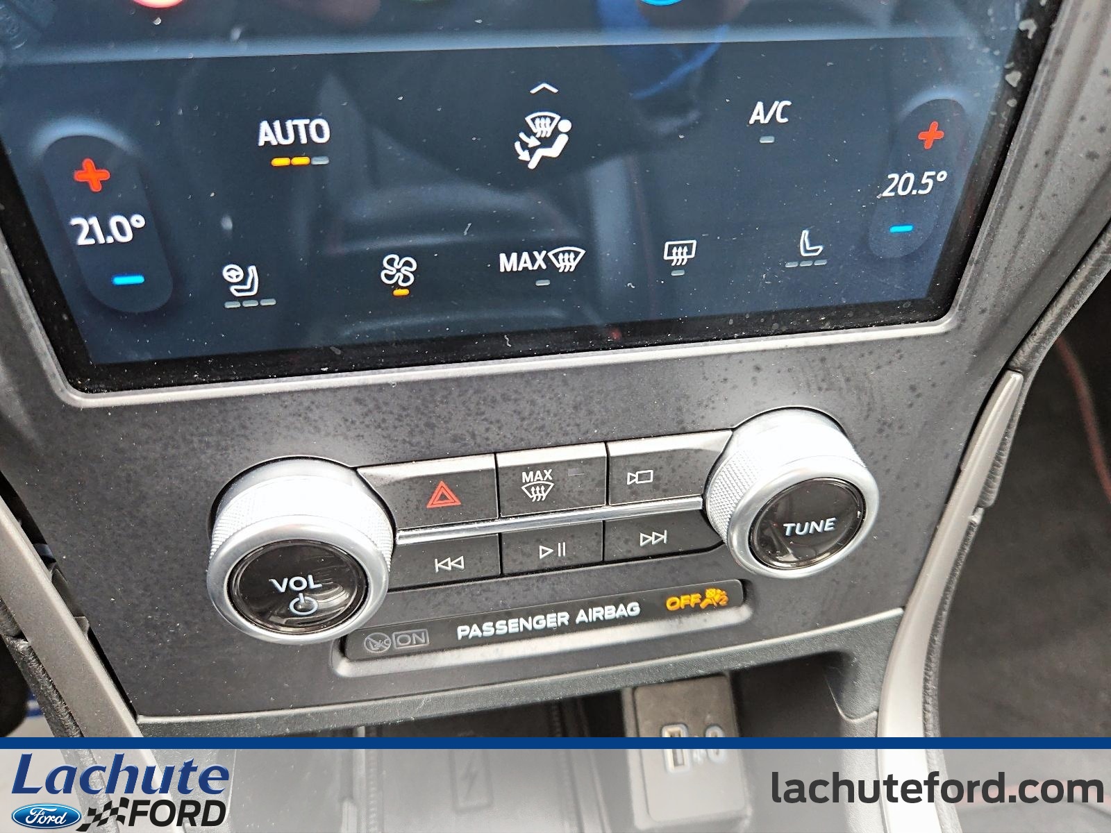 2022 Ford Edge - Image 20