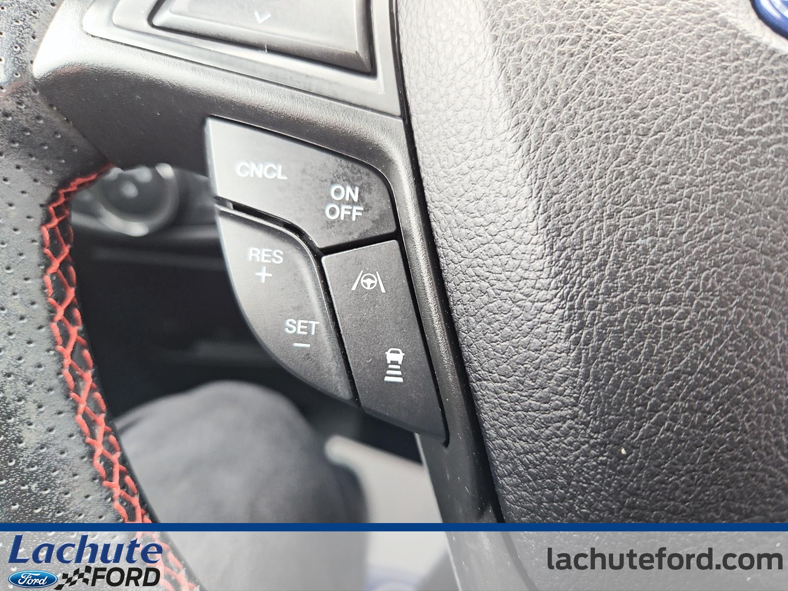 2022 Ford Edge - Image 22