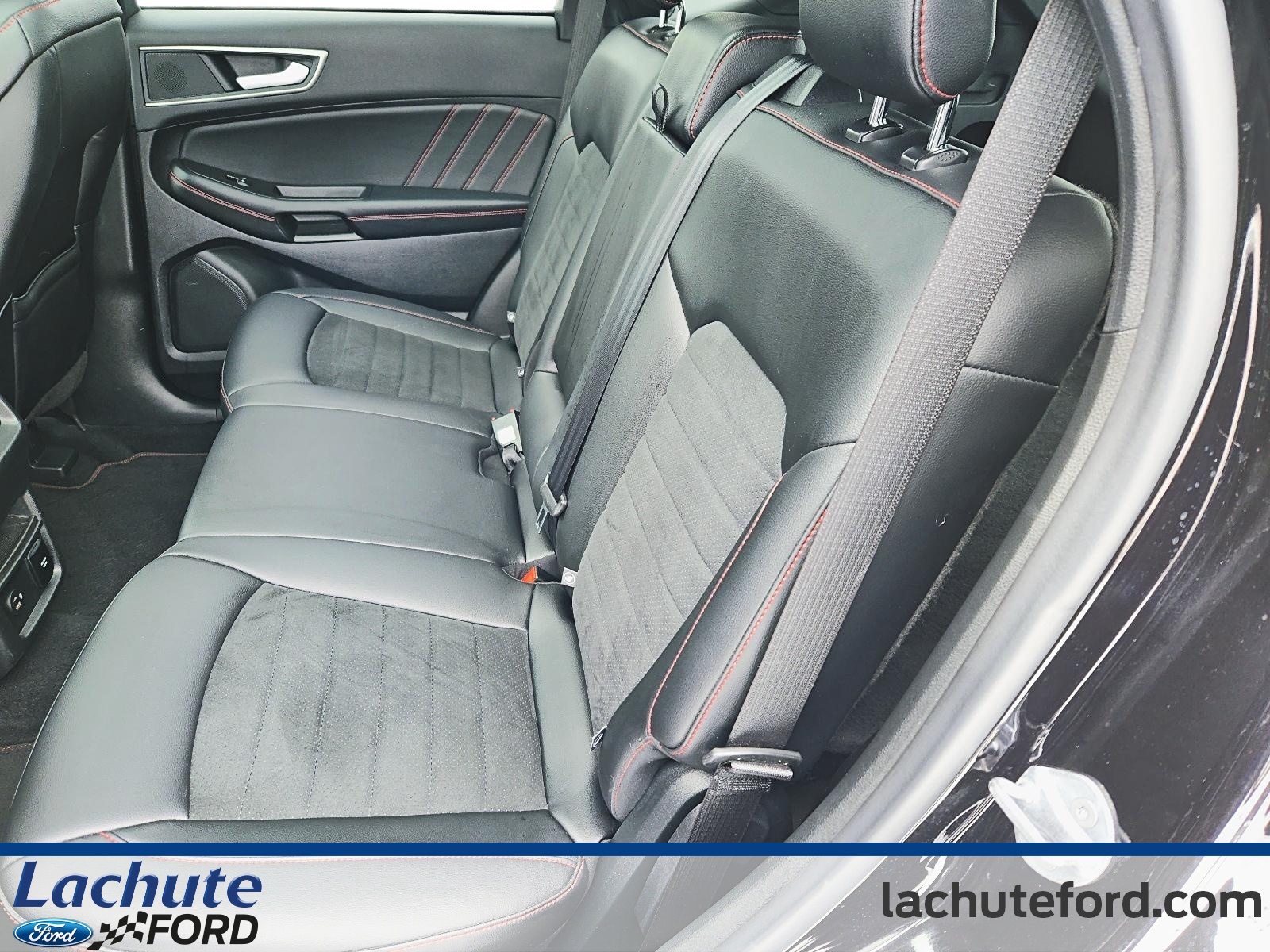 2022 Ford Edge - Image 23