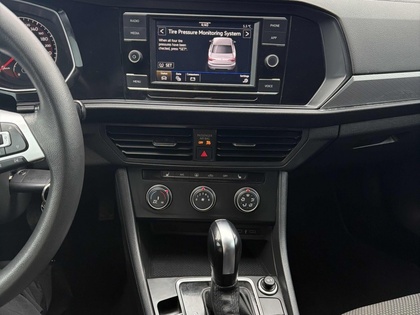 2021 Volkswagen Jetta - Image 5