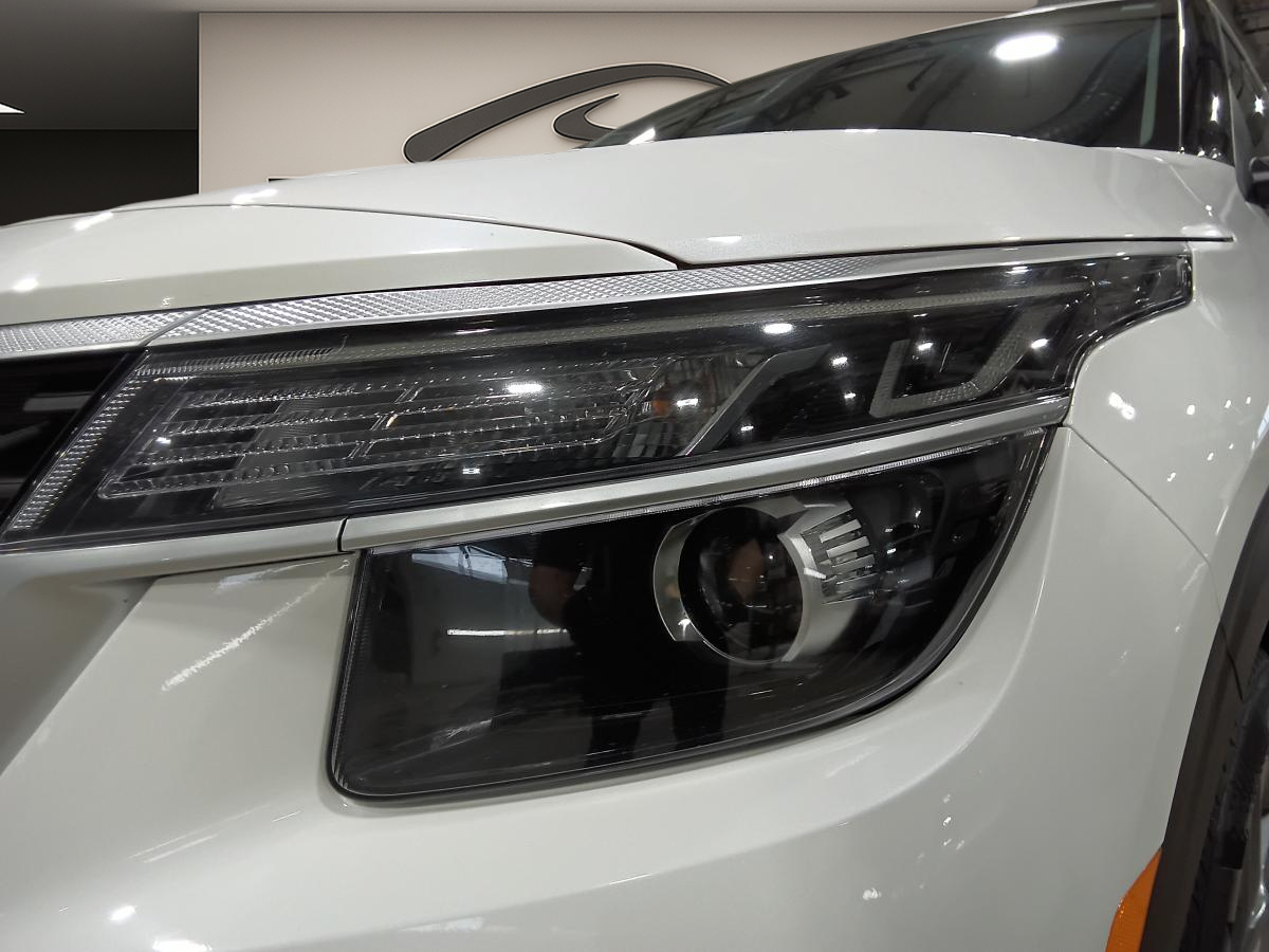 2023 Kia Seltos - Image 11