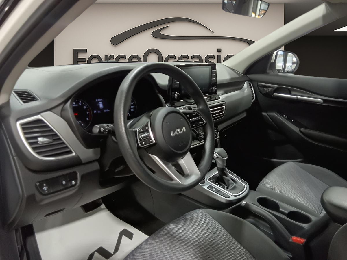 2023 Kia Seltos - Image 15