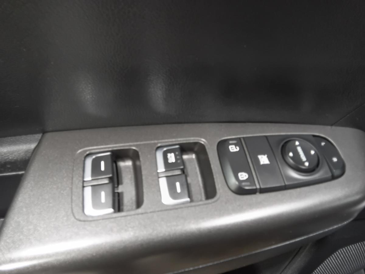 2018 Kia Sportage - Image 26