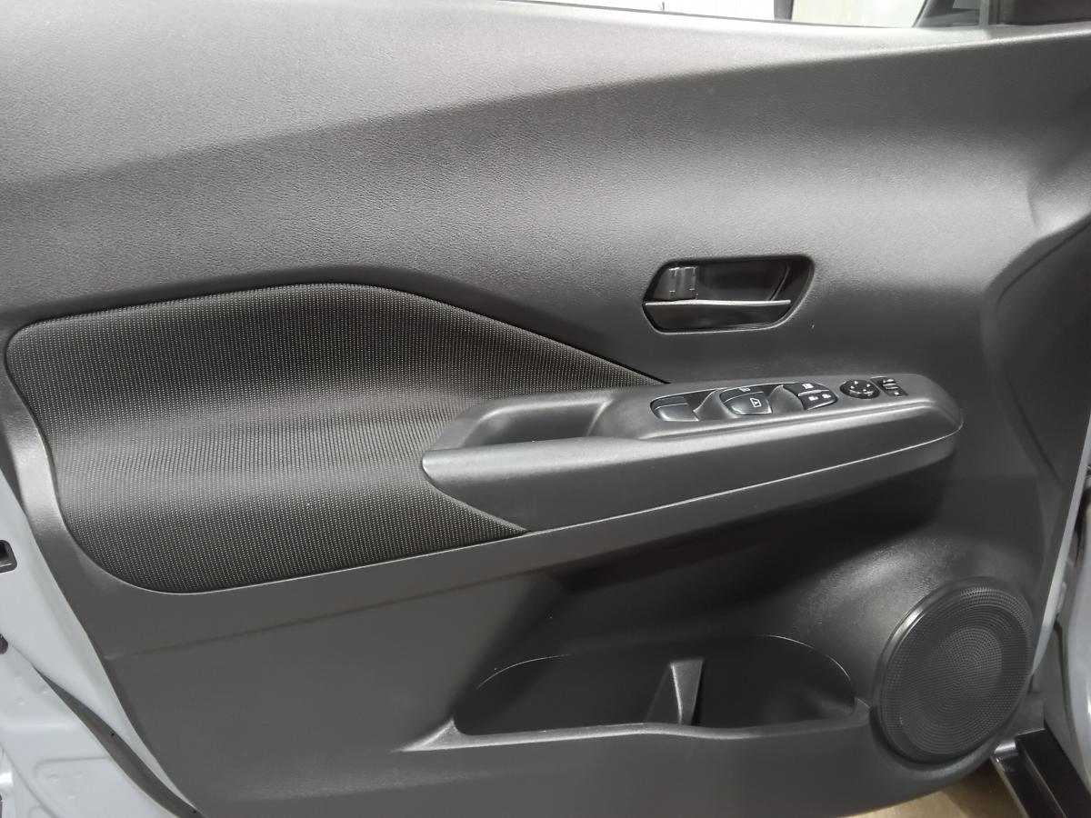 2023 Nissan Kicks - Image 16