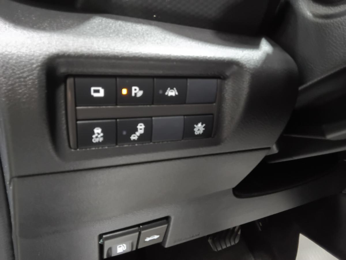 2023 Nissan Kicks - Image 25