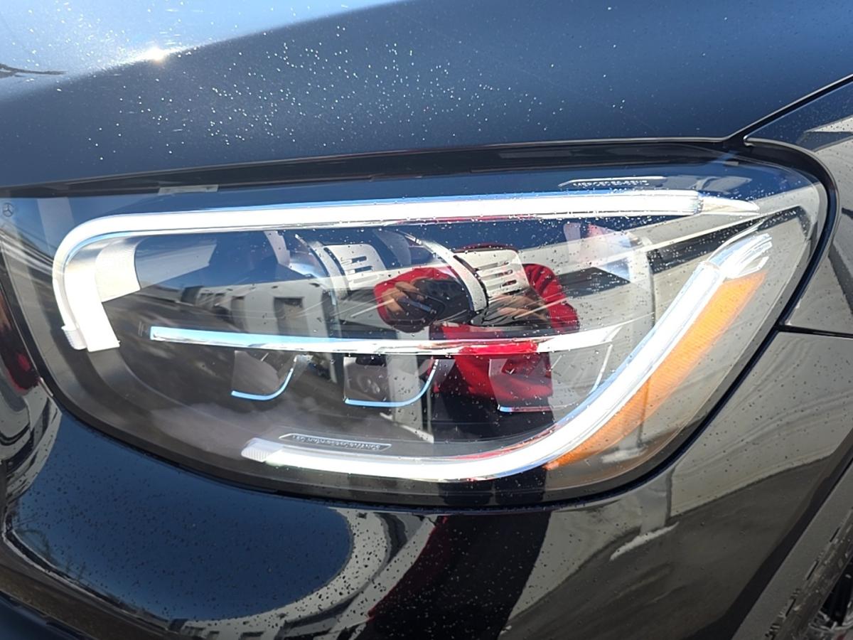 2023 Mercedes-Benz GLC - Image 10