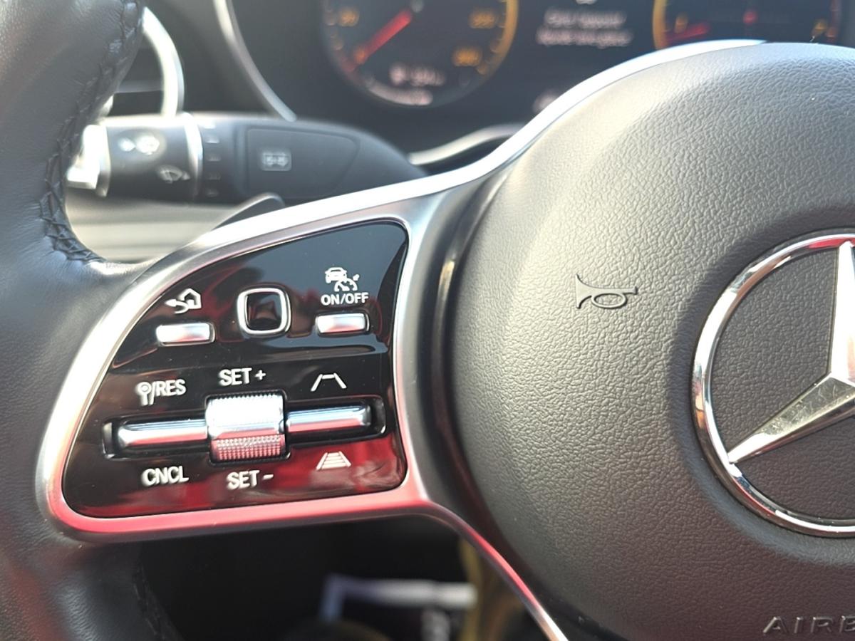 2023 Mercedes-Benz GLC - Image 32