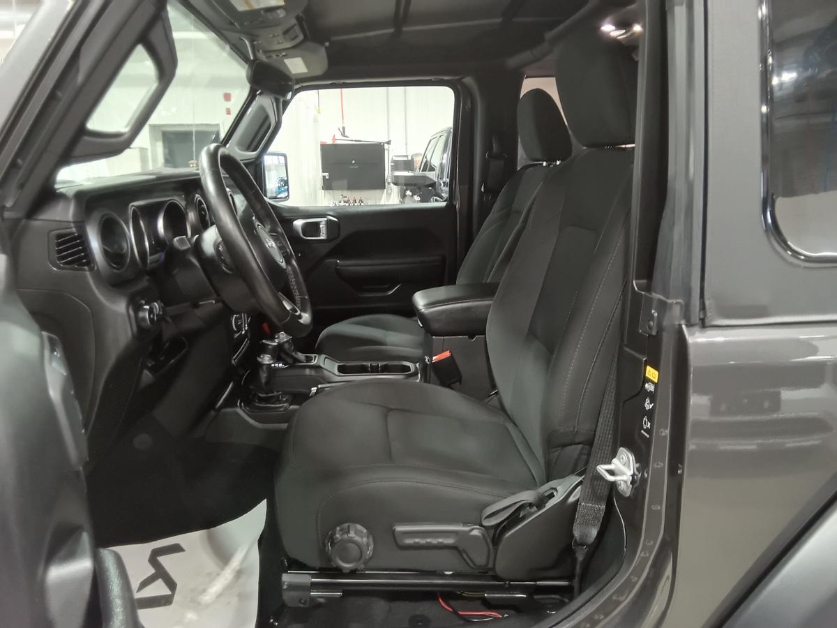 2022 Jeep Wrangler - Image 21